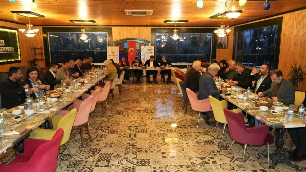 Adıyaman Belediye Başkanı Tutdere, Meclis Üyeleriyle İftar Programında Buluştu