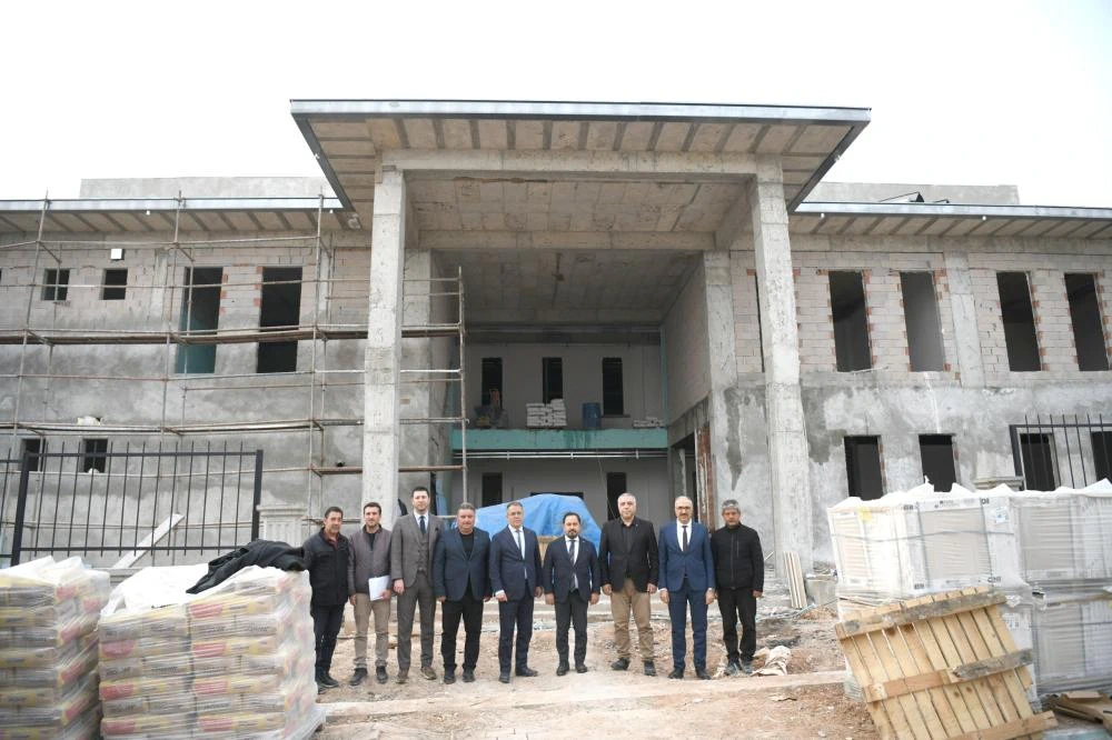 Sarıçam Gençlik Merkezi’nin İnşaatı Hızla Devam Ediyor