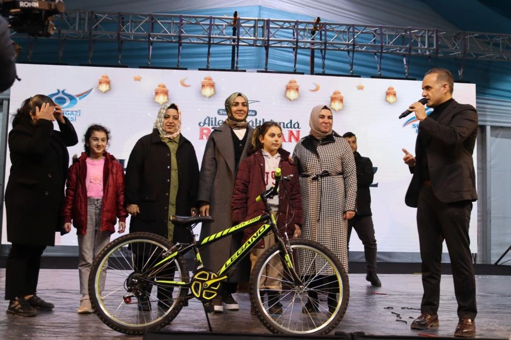 Sultangazi Belediyesi'nden Çocuklara Özel Ramazan Şenliği