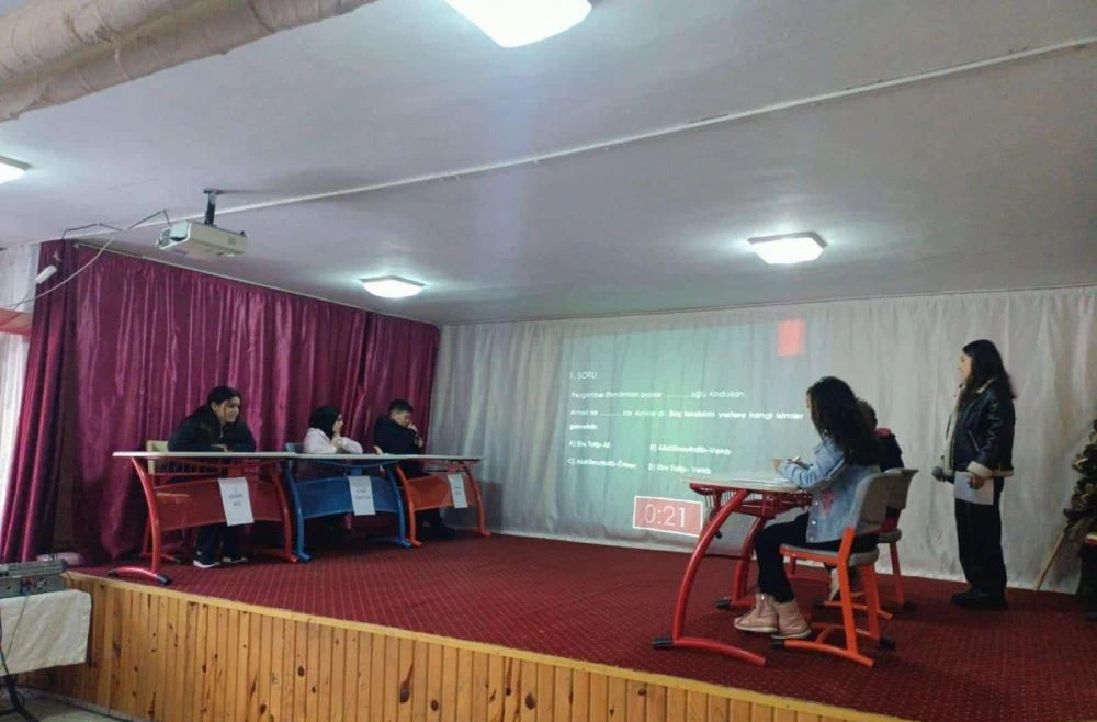 İyidere’de Öğrenciler ve Veliler Siyer-i Nebi’yi Okumaya Teşvik Edildi