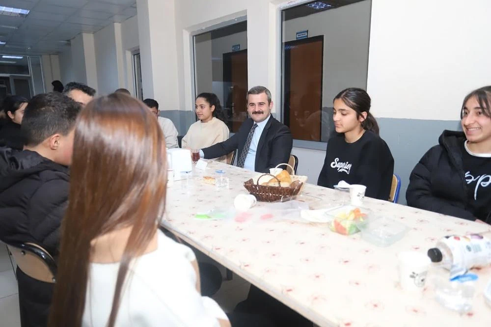 Kaymakam Mert Kumcu, Öğrencilerle İftar Programında Buluştu