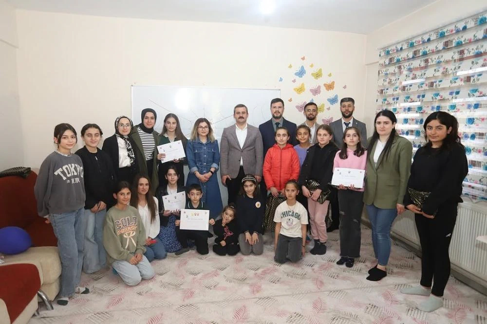 Çukurca’da "Bir Yıldız Bir Hilal, İlelebet İstiklal" Yarışmasının Kazananları Belli Oldu!