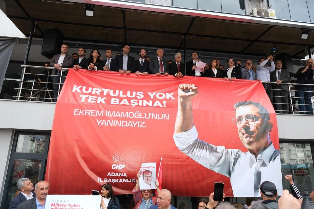 Ekrem İmamoğlu’na Destek İçin On Binler Adana’da Toplandı!