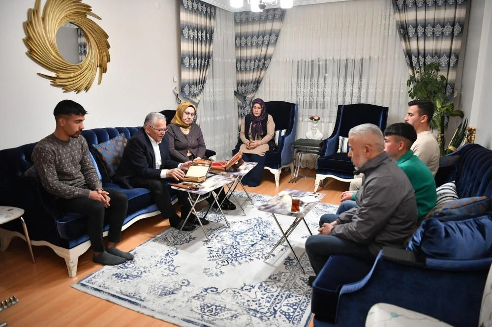 Şehit Ailelerine Vefa Borcu: Başkan Büyükkılıç’tan Başsağlığı Ziyaretleri