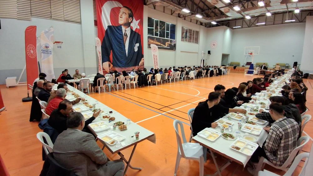 Gençlik ve Spor Müdürlüğü’nden Gençlere İftar Daveti