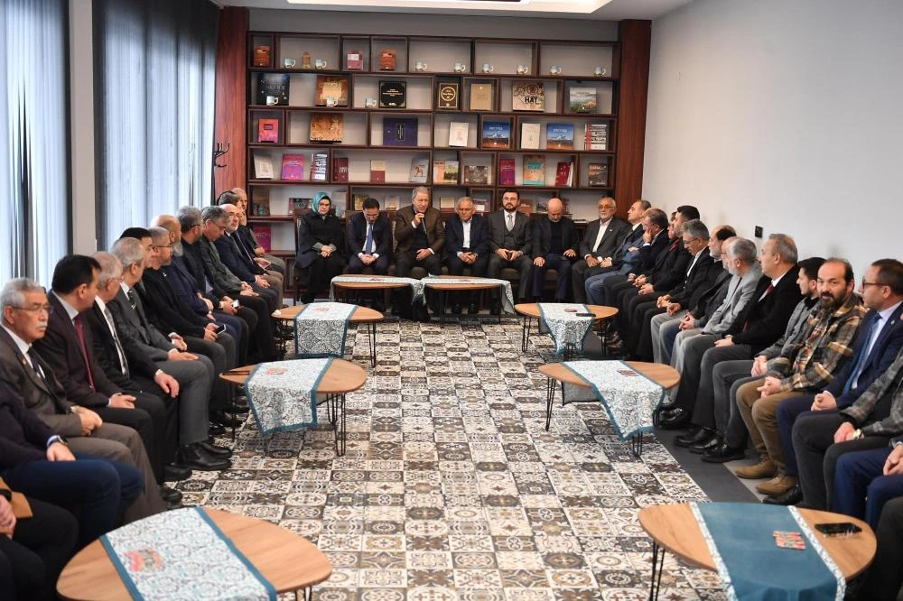 Kayseri’de İstişare Toplantısı: Eğitim ve Gelecek İçin Ortak Mesajlar