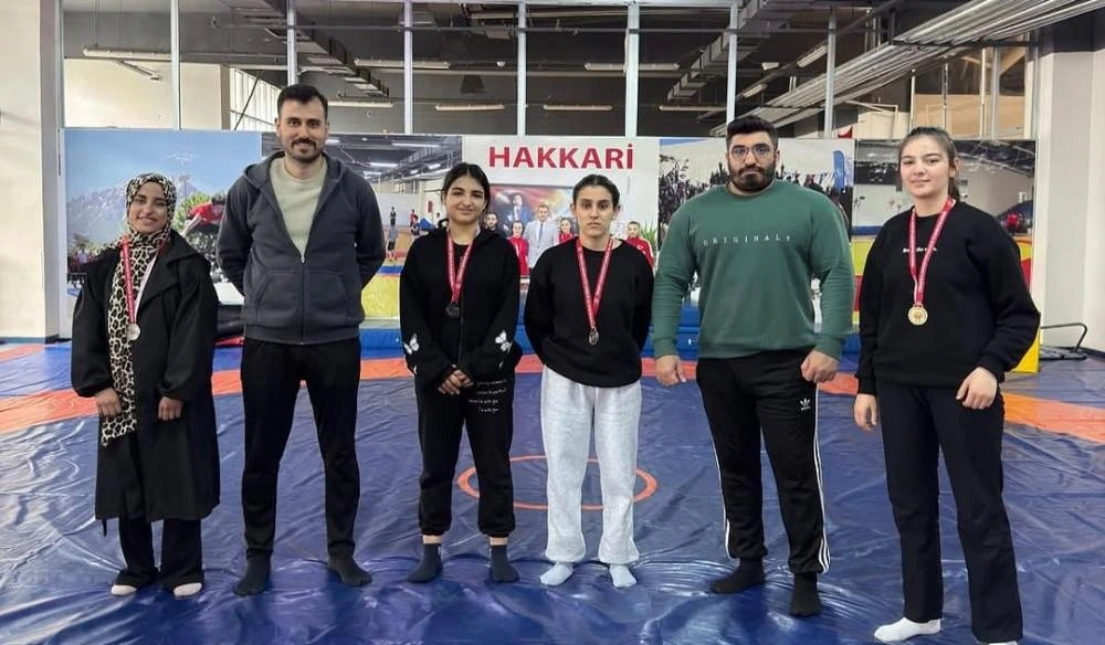 Çukurcalı Güreşçiler Hakkari İl Seçmelerinde Büyük Başarı Elde Etti