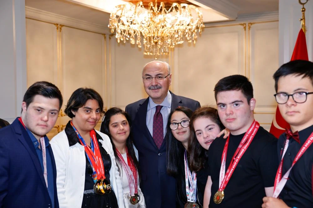 21 Mart Dünya Down Sendromu Farkındalık Günü’nde Anlamlı Ziyaret