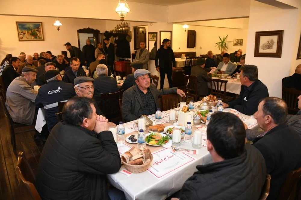 Dr. Özer Kasap, Muhtarlarla İftar Yemeğinde Buluştu