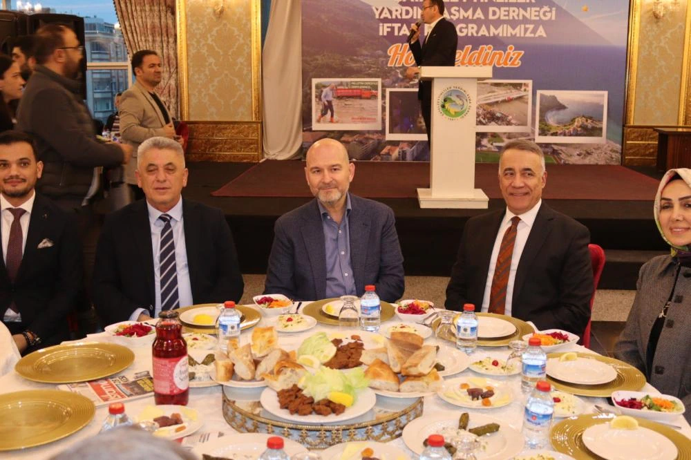 Süleyman Soylu, Kastamonu Çatalzeytinliler Yardımlaşma Derneği'nin İftar yemeğinde Buluştu