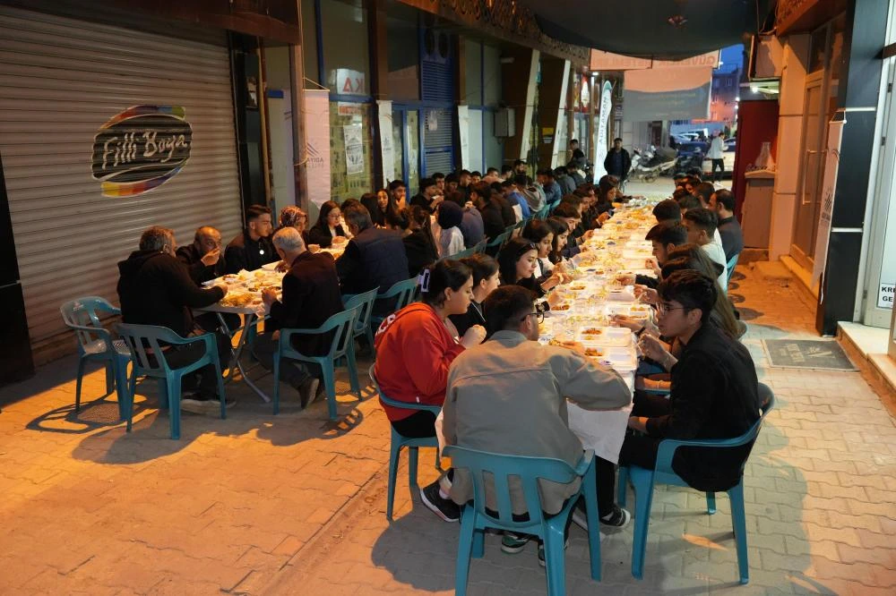 Tutdere: “Gençlerimizin Yanındayız, Onların Sesi Olacağız”