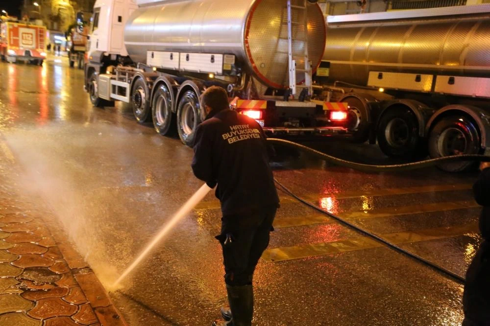 Hatay Büyükşehir Belediyesi’nden Ramazan Bayramı Öncesi Temizlik Seferberliği