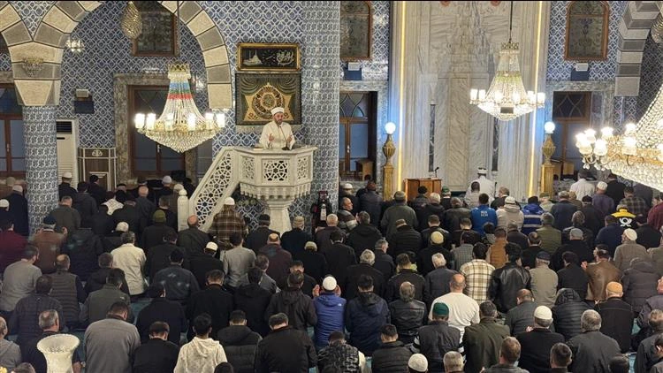 Rize’de Kadir Gecesi Coşkuyla İdrak Edildi