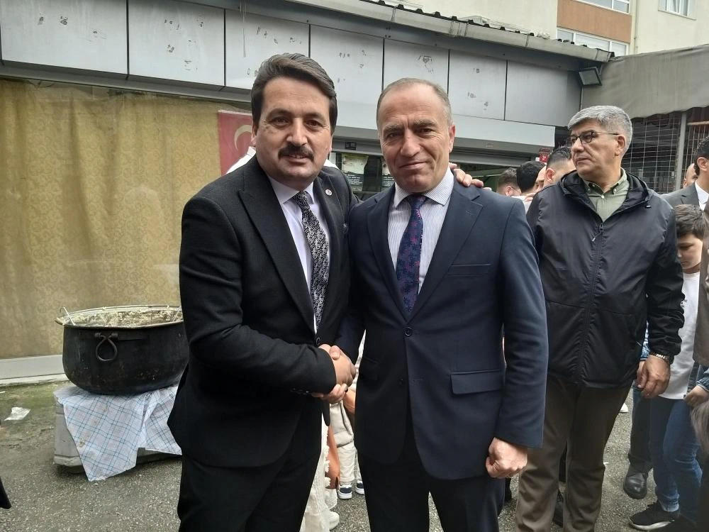 Sancaktepe’de Geleneksel Keşkek Etkinliği Bayram Coşkusuna Renk Kattı