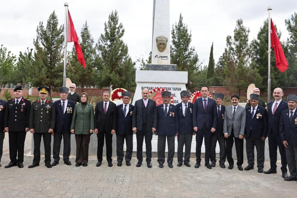 Şanlıurfa’nın Kurtuluş Günü Kutlamaları Yoğun Katılımla Gerçekleşti