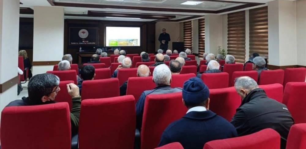 Rize’de Arıcılara Arı Hastalıkları ve Apiterapi Eğitimi Verildi