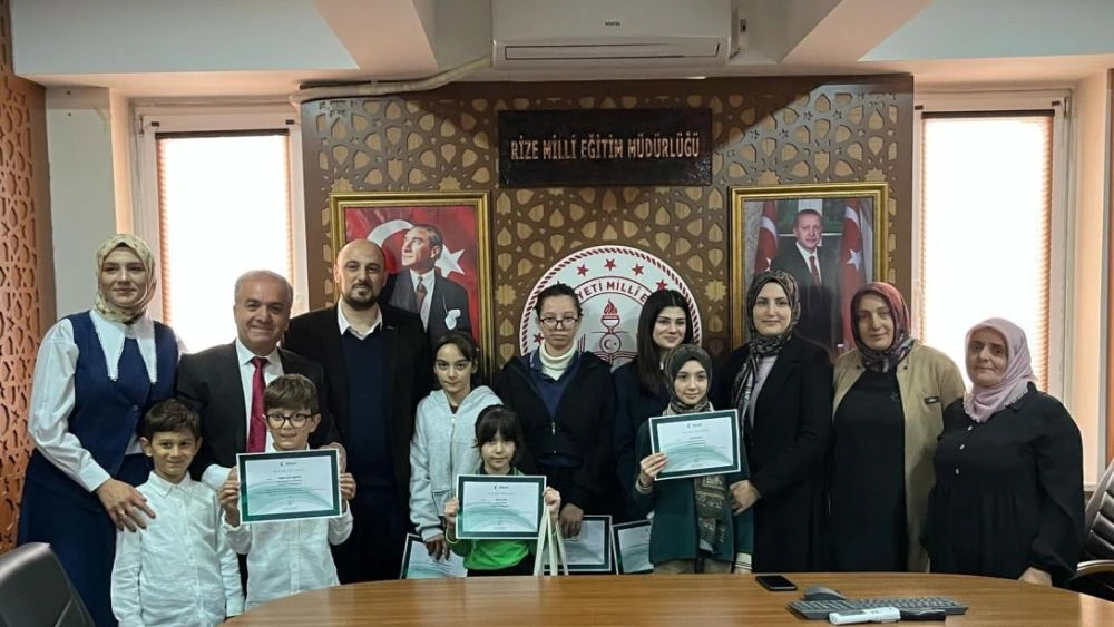 Rize'de “Sağlıklı Nesil, Sağlıklı Gelecek” Yarışmasında Ödüller Sahiplerini Buldu
