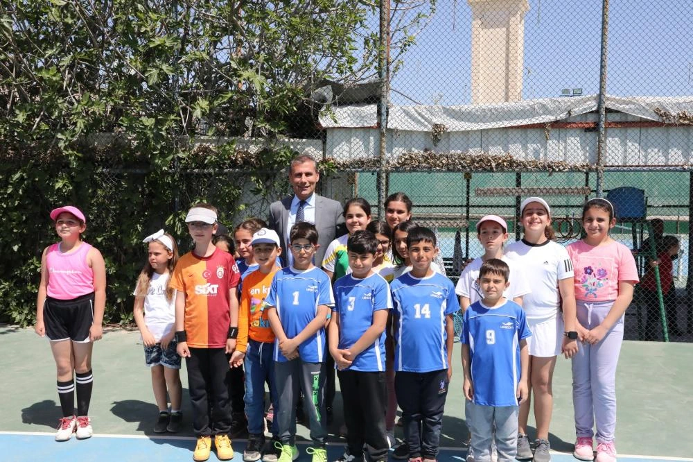 Adıyaman’da Miniklerden Büyük Mücadele: Tenis Turnuvası Sona Erdi