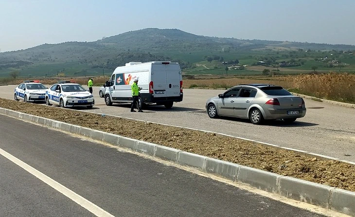 Gelibolu’da Bir Günde 200 Araç Denetlendi