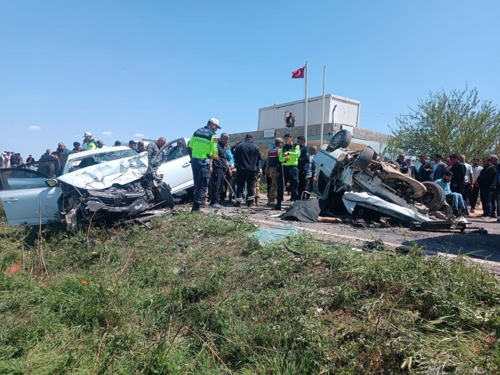 Şanlıurfa Eyyübiye’de Feci Kaza: 3 Kişi Hayatını Kaybetti