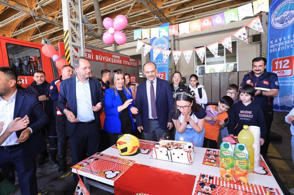 Aleyna’nın Doğum Gününe İtfaiye Desteği: Gönüllü İtfaiyeci İlan Edildi