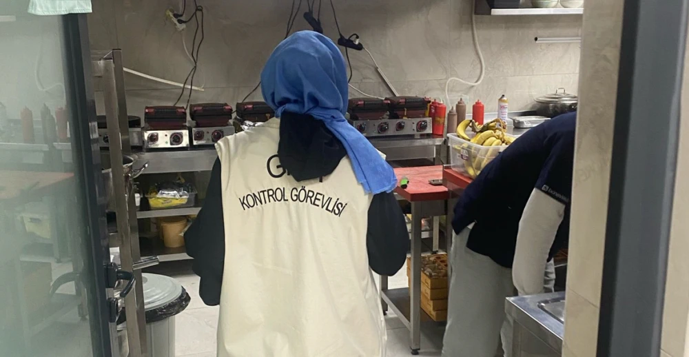 Haliliye’de Gece Denetimi: Ruhsat ve Hijyen Kontrolleri Yapıldı