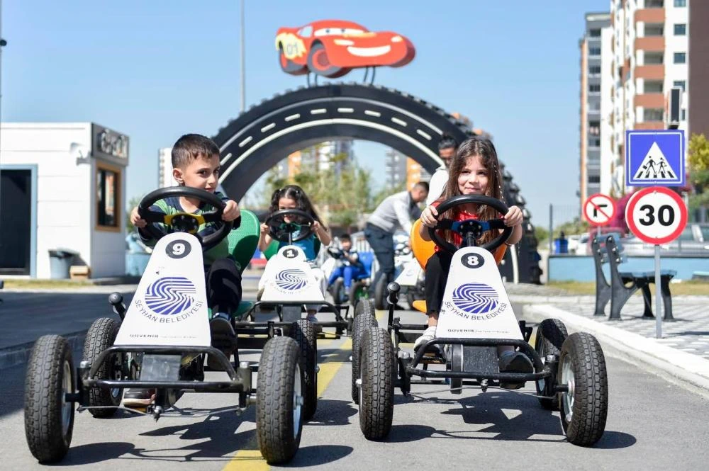 Seyhan Belediyesi Kreş Öğrencileri Trafik Parkı'nda Bilinçlendi