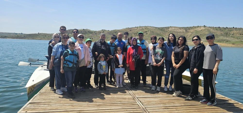 Otizmli ve Down Sendromlu Çocuklar Kürek Sporunu Keşfetti