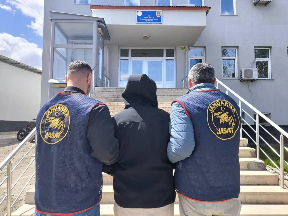 Bingöl'de Arama Kaydı Bulunan 2 Şüpheli Yakalandı