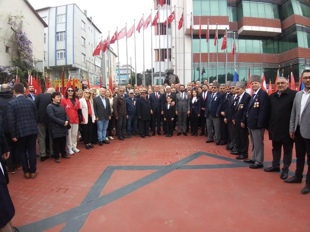 Sancaktepe'de 23 Nisan Coşkuyla Kutlandı, Meydan Şenliği Deprem Nedeniyle İptal Edildi