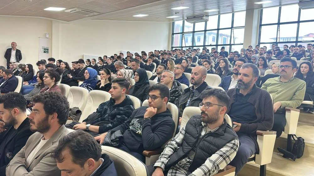 RTEÜ'de İyidere Lojistik Limanı Projesi Hukuki Boyutuyla Masaya Yatırıldı