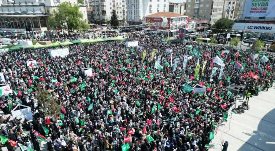 Adana'da Duygu Dolu Mevlid Programı: HAMAS Yetkilisinden Gazze'ye Destek Çağrısı