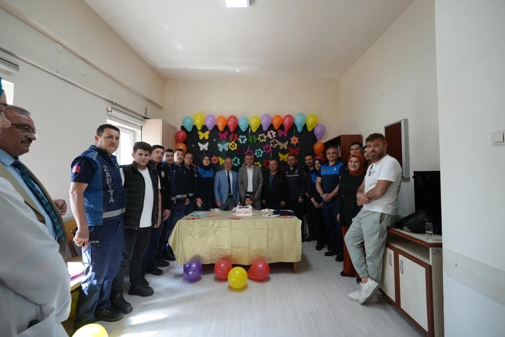 Minik Asya'nın Zabıta Aşkı Gerçek Oldu: Unutulmaz Bir Doğum Günü Kutlaması