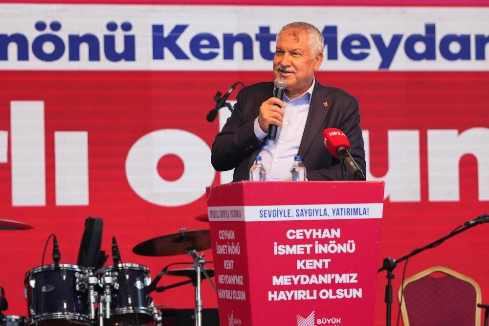 Ceyhan İsmet İnönü Kent Meydanı Coşkuyla Açıldı