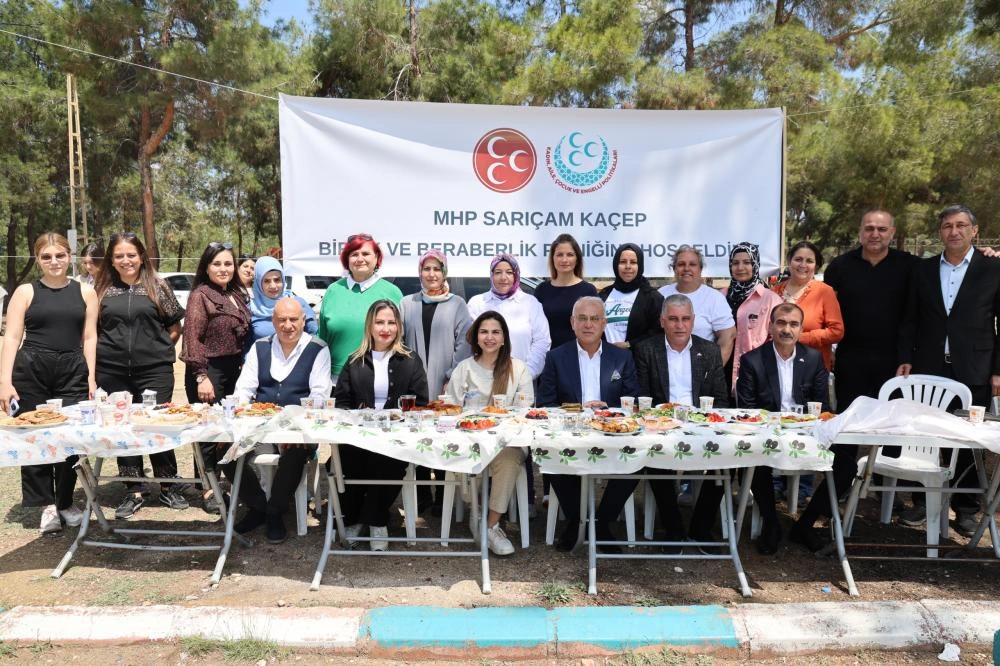 MHP KAÇEP Adana'dan Kadınlara Moral Pikniği