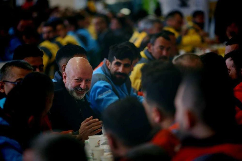 Başkan Çolakbayrakdar'dan 1 Mayıs Mesajı: "Kocasinan Belediyesi İşçi Dostudur"