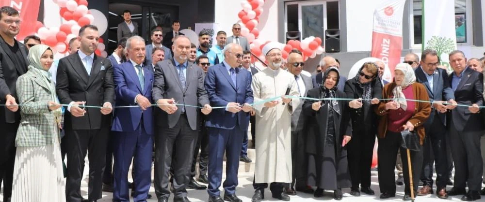 İrşad Hacı Nuri Çomu Kur’an Eğitim Merkezi Adana’da hizmete açıldı