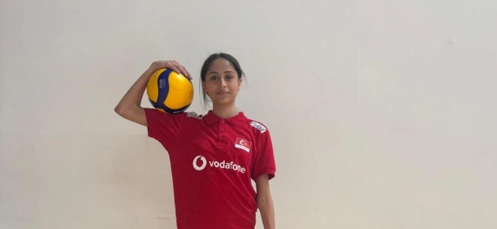 Volemspor'dan İrem Kürklü, U17 Voleybol Milli Takım Aday Kadrosu'nda