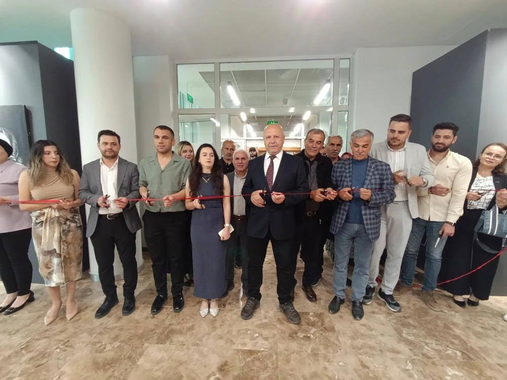"İz ve Işık Sanat Sergisi" Adıyaman'da Sanatseverlerle Buluştu