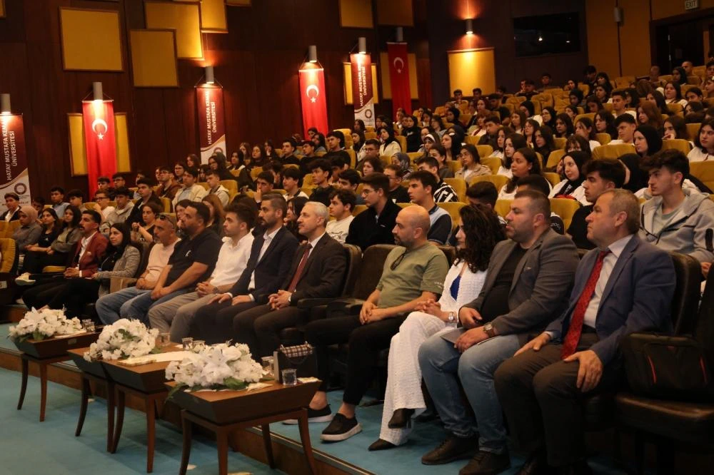 HBB'den Hatay'ın Gençlerine Destek Eli: Sınav Öncesi Ücretsiz Motivasyon Seminerleri