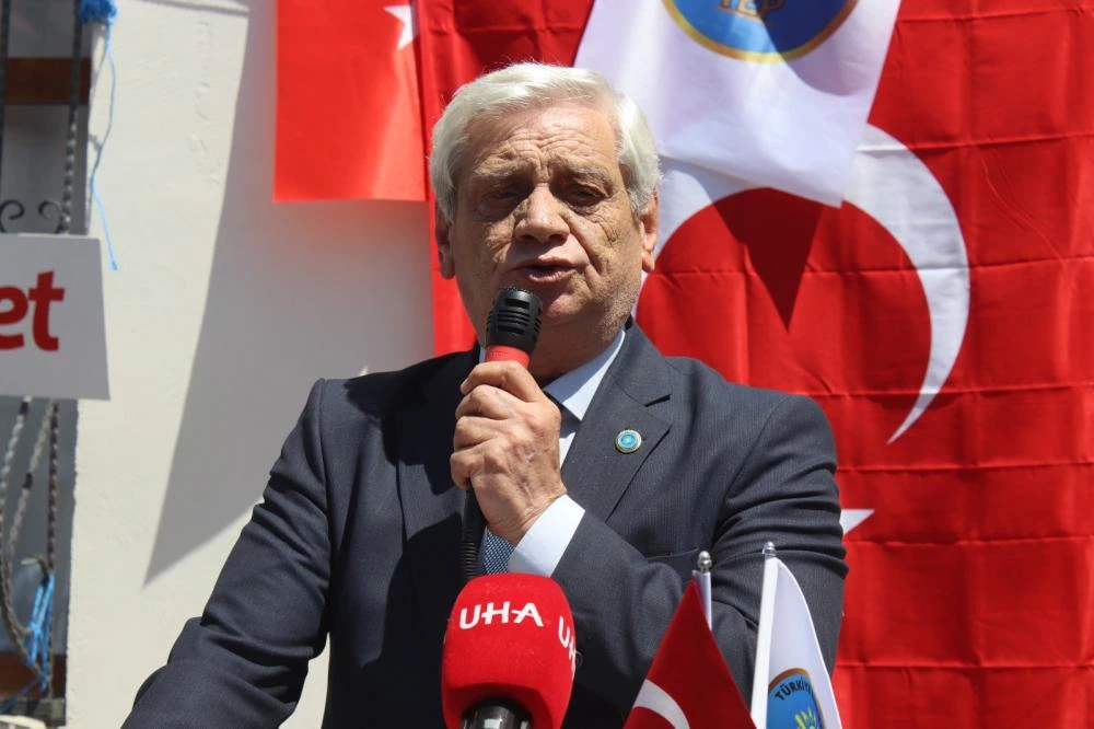 Emeklilerin Sessiz Çığlığı İstanbul'da Yankı Buldu: Türkiye Emekliler Partisi İl Başkanlığı Açıldı