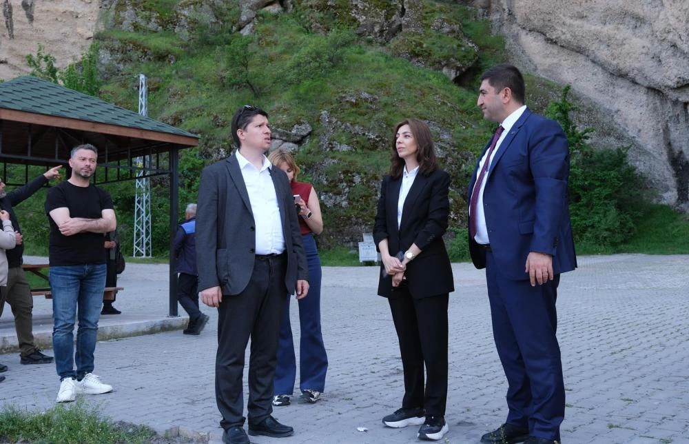 Mehmet Doğanay: A.B.B Kültür ve Sosyal İşler Daire başkanı ile beraber İlçede incelemelerde bulunduk