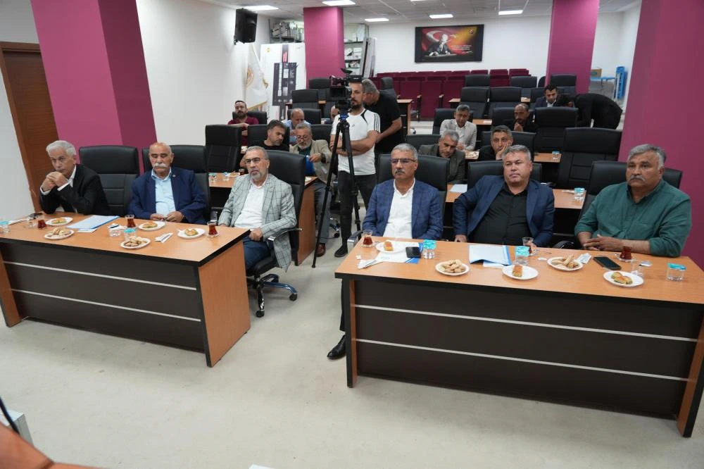 Adıyaman'da Depremzede Esnafın Sorunları Masaya Yatırıldı: Ortak Çözüm Arayışları