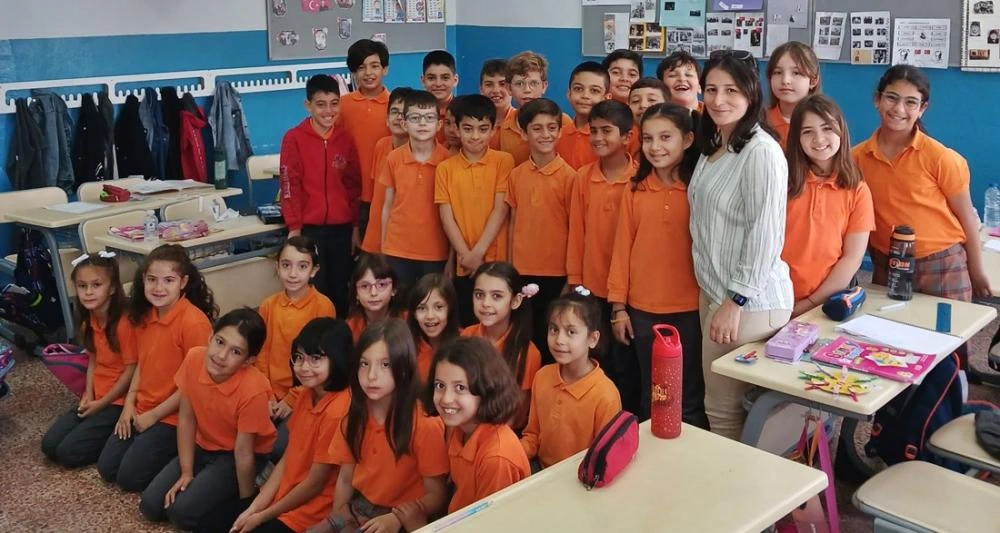 Gelibolu'dan Ağrı'ya Vefa Köprüsü: Öğretmen ve Öğrencilerden Anlamlı Destek