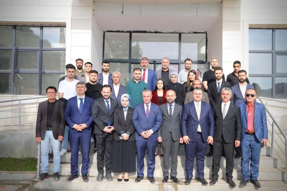 AK Parti Hakkari İl Teşkilatından Çukurca Belediyesine Anlamlı Ziyaret