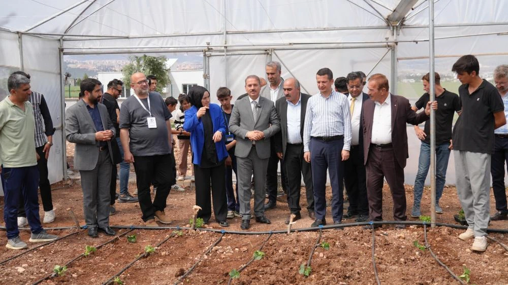 Adıyaman'da Tarım Lisesine Modern Uygulama Serası Kazandırıldı