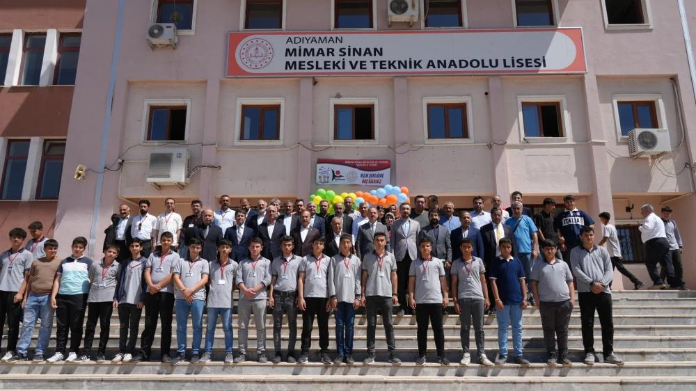 Mimar Sinan MTAL'de TÜBİTAK 4006 Bilim Fuarı Coşkusu