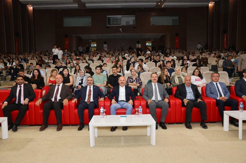 Adıyaman'da "Her Nota Bir Umut" Finaliyle Genç Yetenekler Parladı