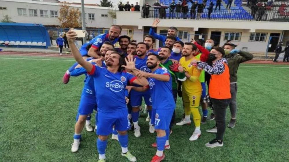 Gölbaşı Kaymakamı Seyhan'dan Takımına Destek Ziyareti