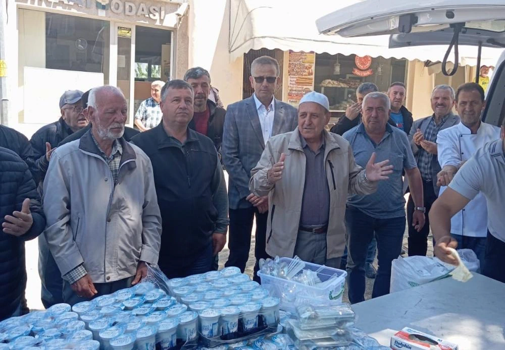 Gelibolu Ziraat Odası Çiftçiler Gününde Pilav Dağıttı